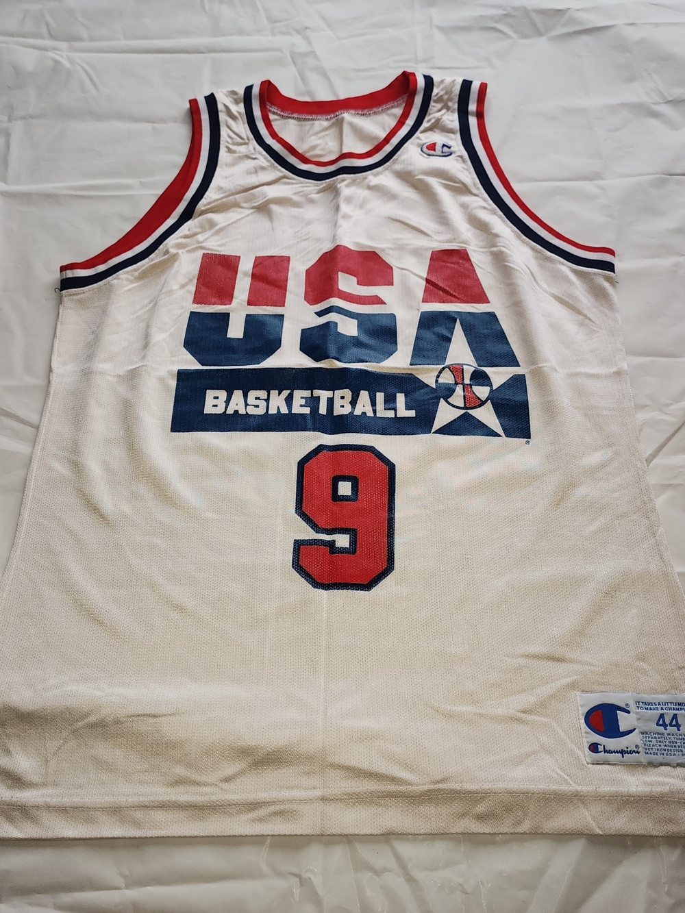 VTG CHAMPION USA MICHAEL JORDAN #9 BASKETBALL JERSEY BEIGE SIZE 44 OR LARGE